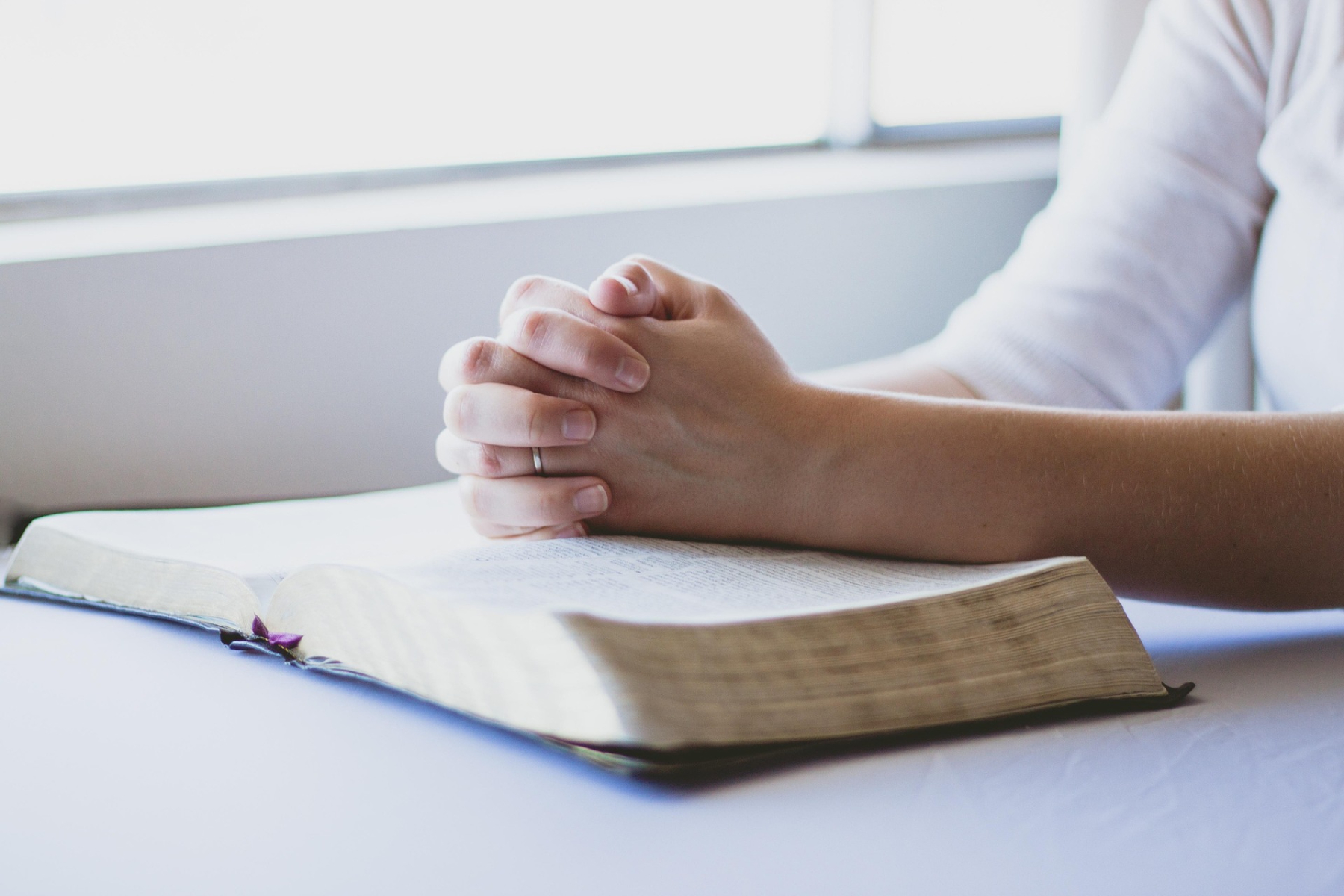 Slider afbeelding: reenablack-prayer-1308663_1920.jpg